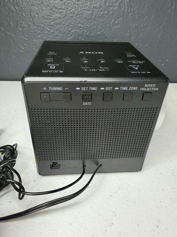 Sony ICF-C1PJ Projection Alarm Clock Radio AM/FM Dual Alarm USB Tested gallery