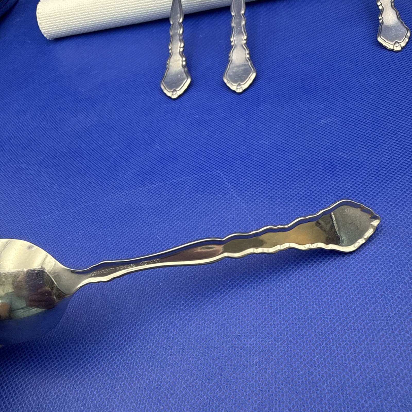 Oneida Community SATINIQUE Stainless Soup Spoon Satin Silverware Flatware Set 3 gallery