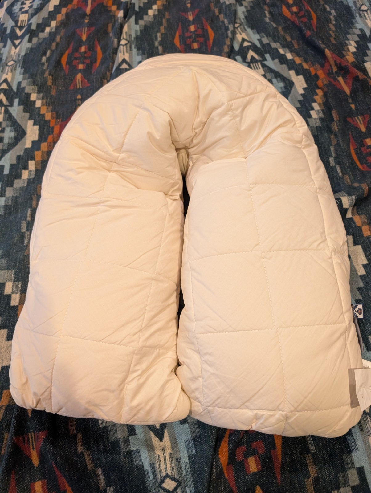 Organic Woolroom V-Shaped Washable Pillow gallery