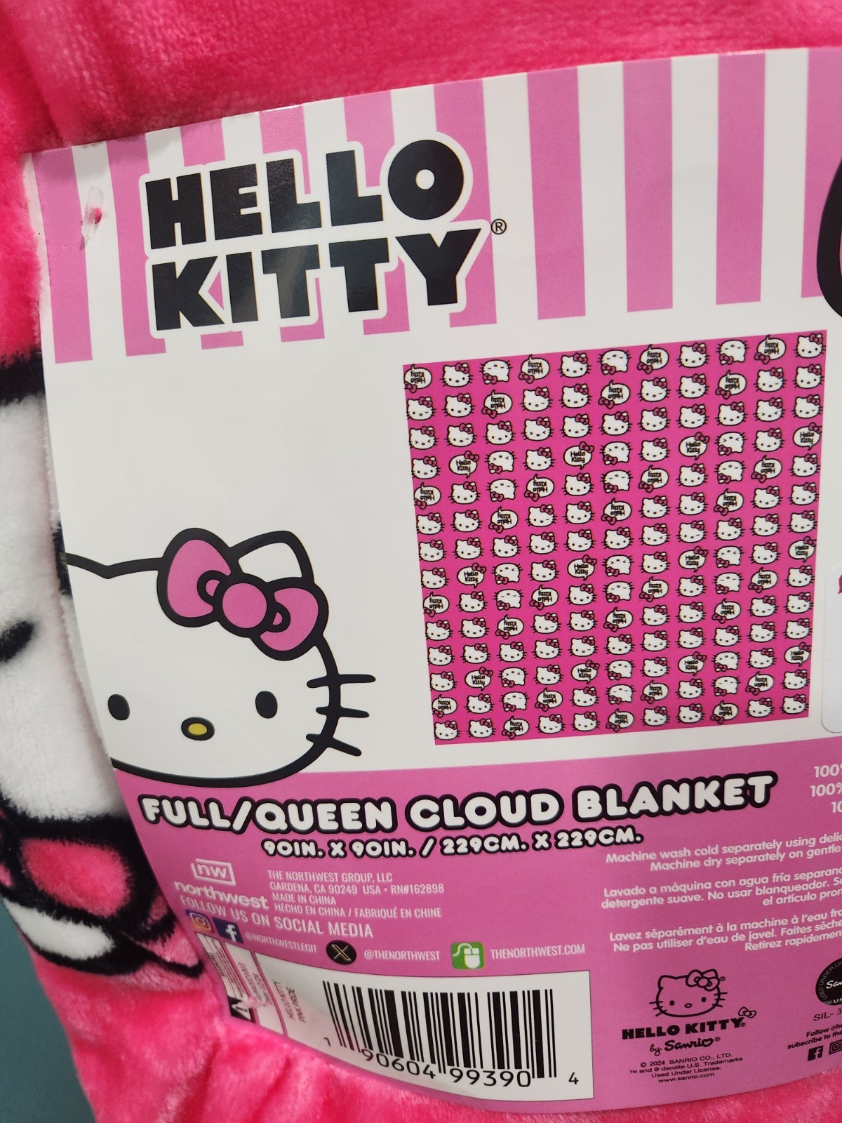 HELLO KITTY FULL QUEEN CLOUD BLANKET NWT PINK PRIDE SANRIO NORTHWEST 90IN X 90IN gallery
