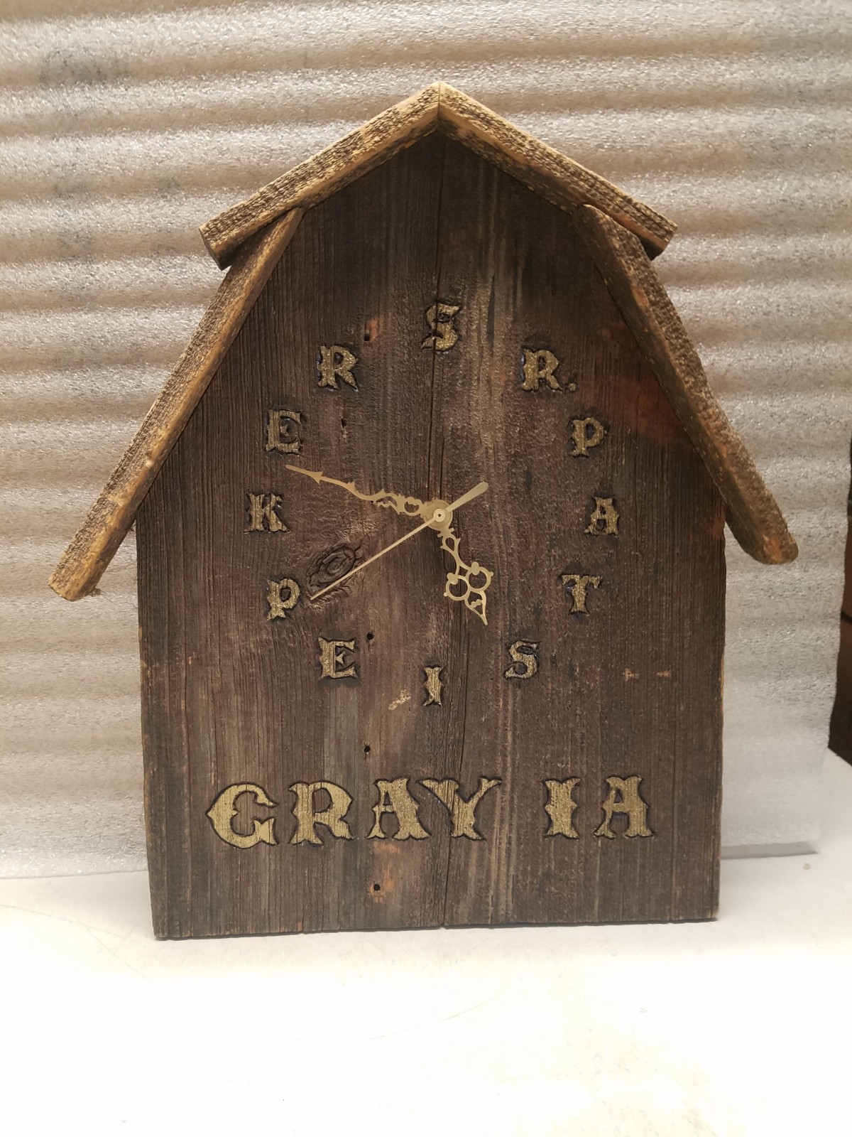 Handmade Barnwood Barn Shaped Wall Clock (M) gallery
