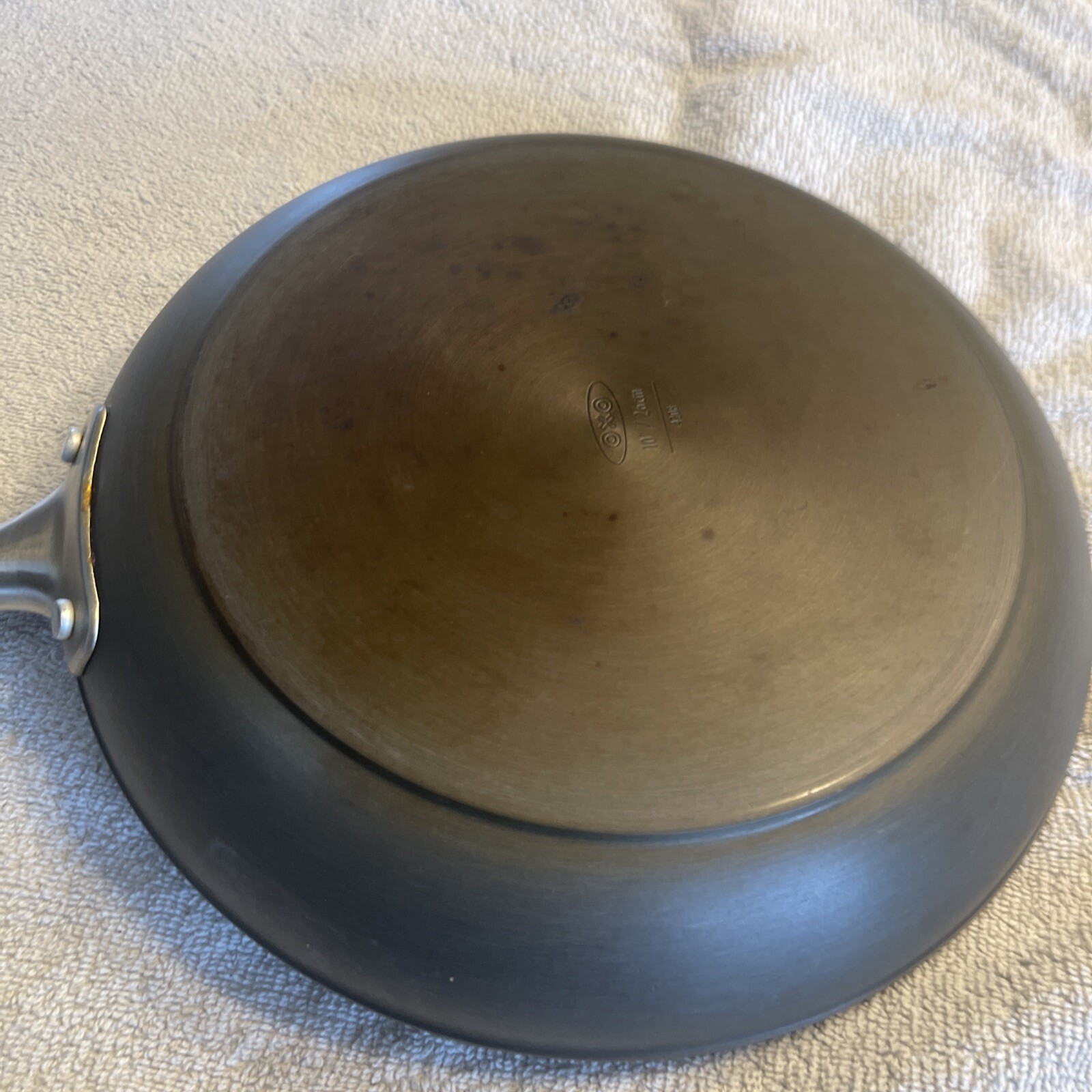 Oxo 10”/26cm Pan 4208 gallery