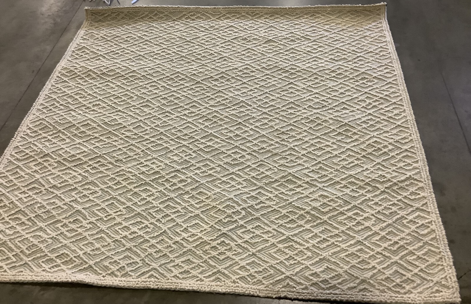 IVORY / BLUE 6' X 6' Square Back Stain Rug, Reduced Price 1172667701 TRC224A-6SQ gallery