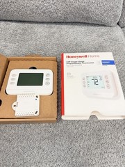 Honeywell X2P Single Stage Programmable Thermostat RTH20B Home 1 Heat/1 Cool NEW