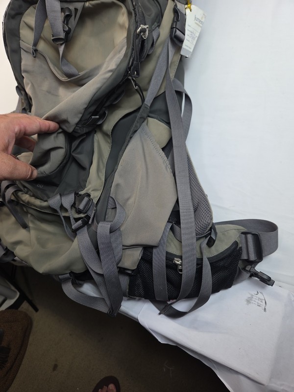 REI Mars 80 Backpack Gray Hiking Pack Adjustable Mens Ventilated Back Panel 4