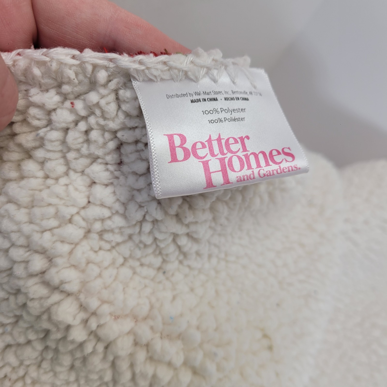 Better Homes & Gardens Oversized Sherpa Throw - Poinsettia gallery