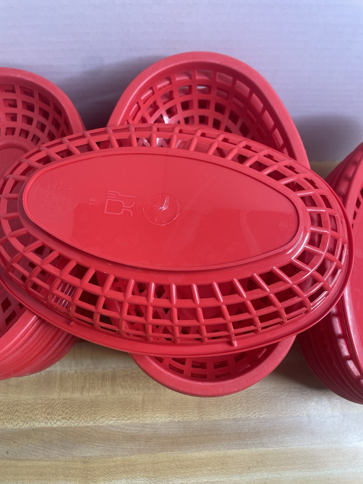Tablecraft Plastic Vintage Food Service Basket. # 1074 Lot Of 33 (10 3/8” X 6”) gallery