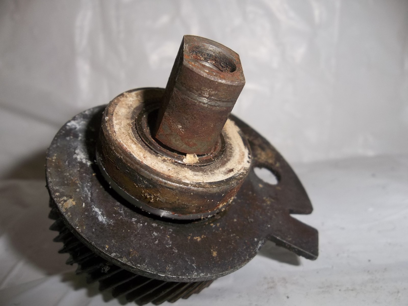 DEWALT DW364 CIRCULAR SAW SPINDLE HELICAL GEAR ASSEMBLY REPAIR PART 145353-10SV gallery