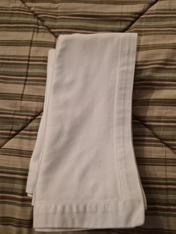 Pottery Barn Dinner Napkins 100% Cotton Set of 8 White 20x20 gallery