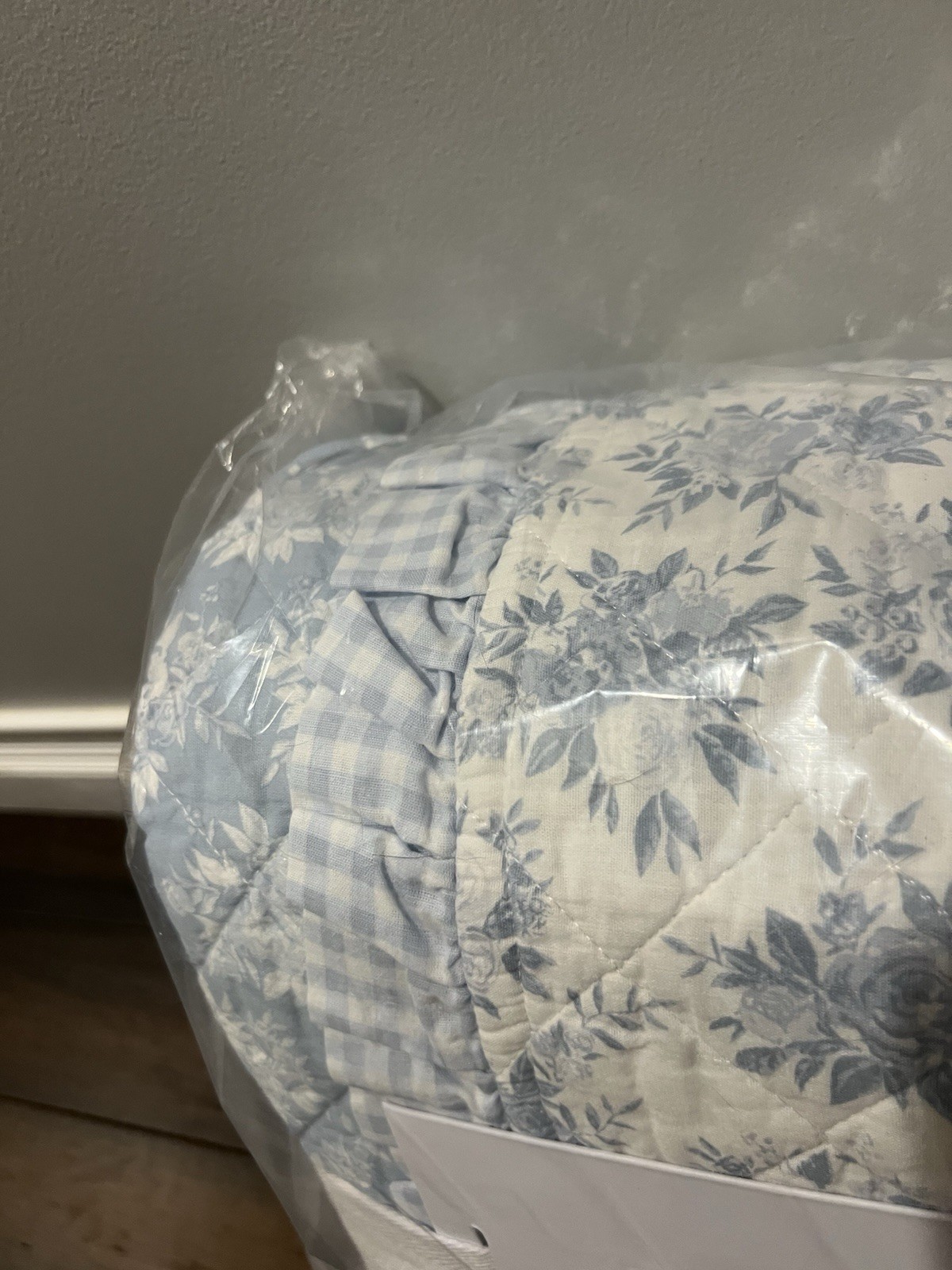 Shabby Chic King Reversible Quilted 3-Piece Quilt Set Blue White Floral Cotton gallery