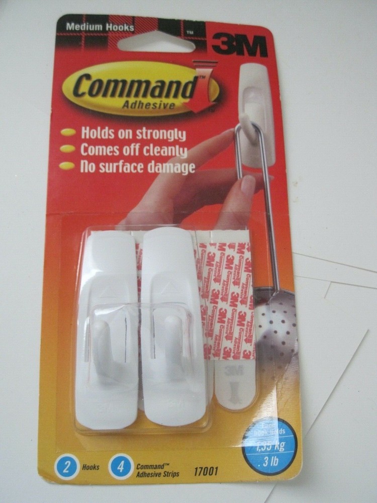 Command Medium Hooks 2 Hooks 31 Lb NIP