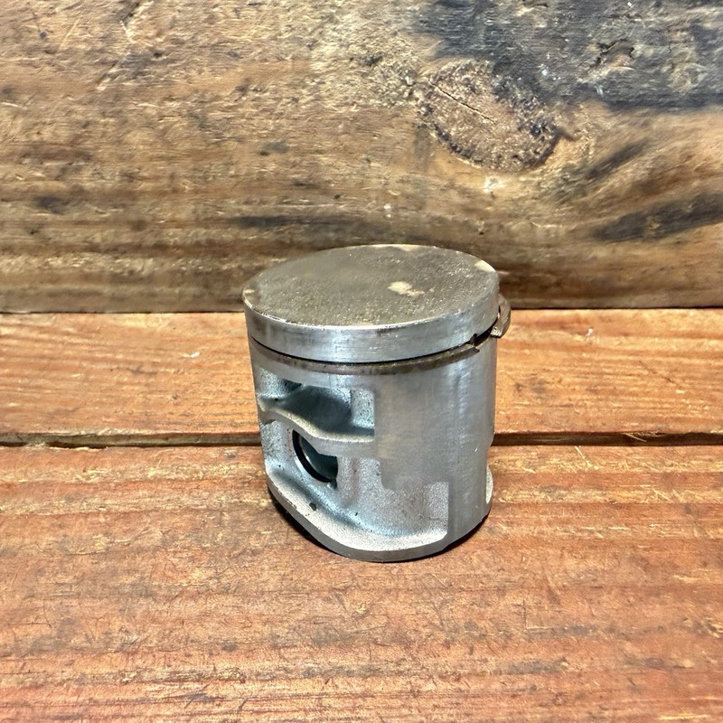 Stihl Genuine MS193T/193TC Piston Assembly 37MM - OEM Used - 1137 030 2007-READ! gallery