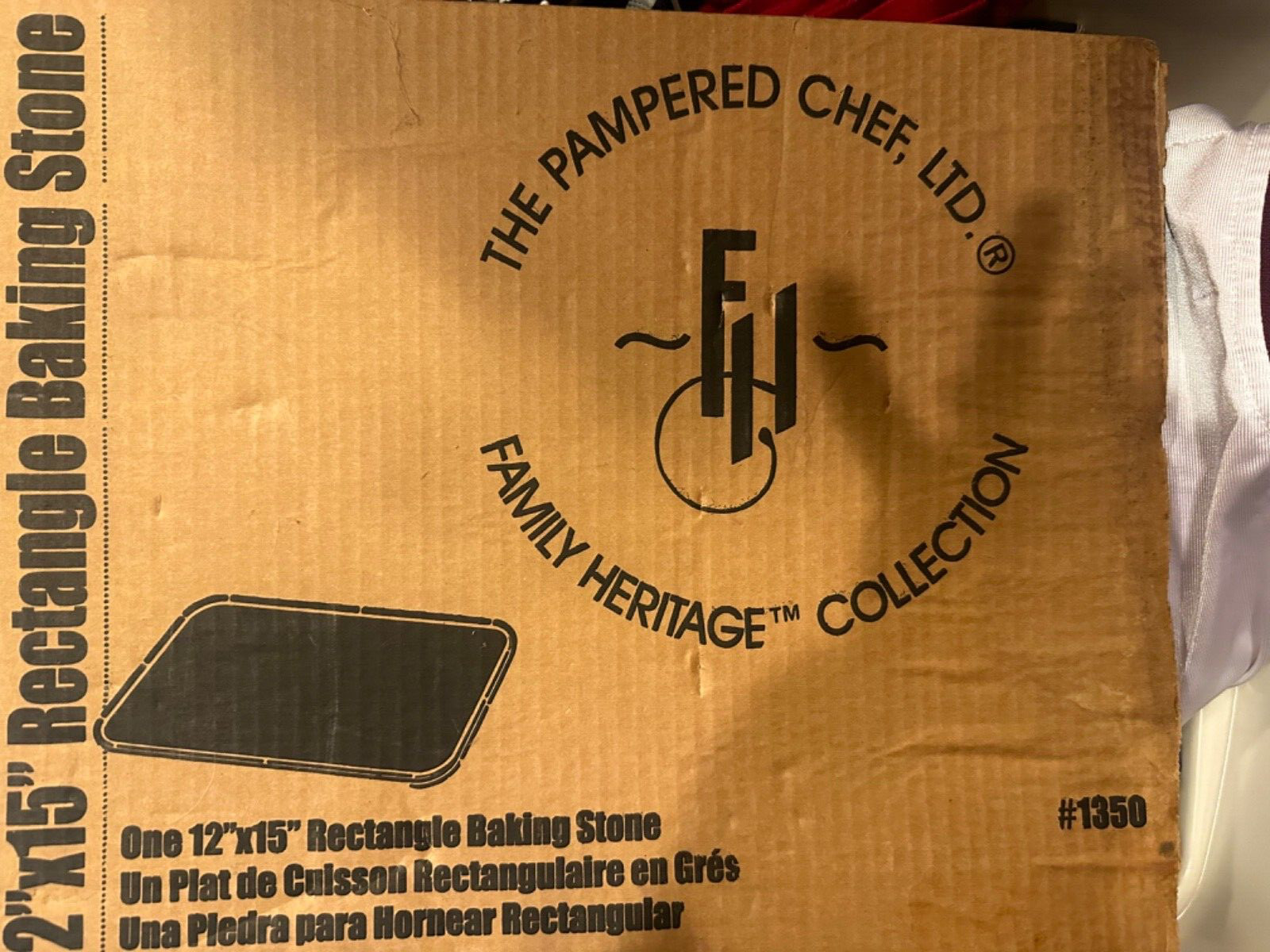 Pampered Chef Family Heritage 12x15 Rectangular Baking Stone with box scraper gallery