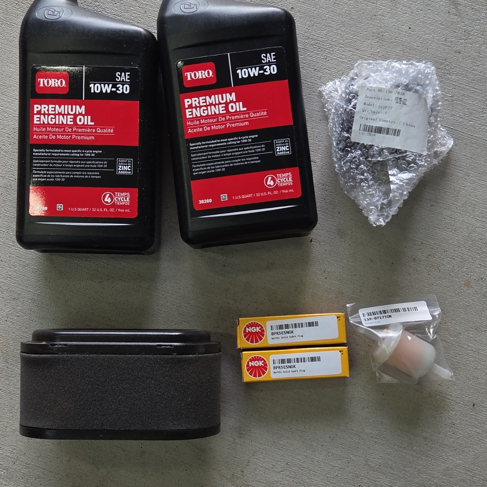 Toro Genuine OEM Maintenance Kit for 42In - 60in V-Twin 2P77F Engines gallery