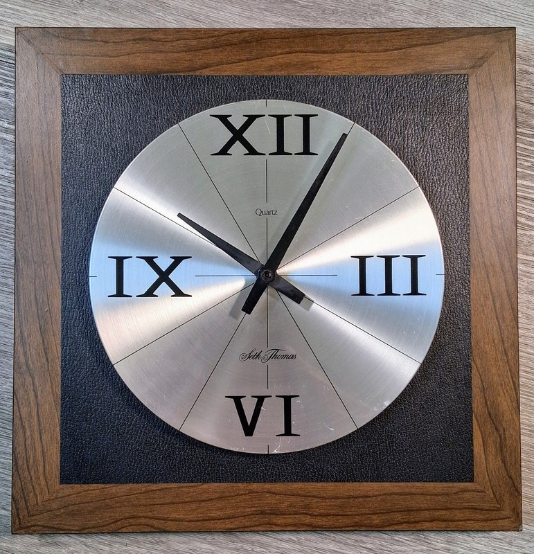 Vtg. Seth Thomas Wall Clock 1981 MCM Modernist Style wood panel CAT#2590A (12") gallery