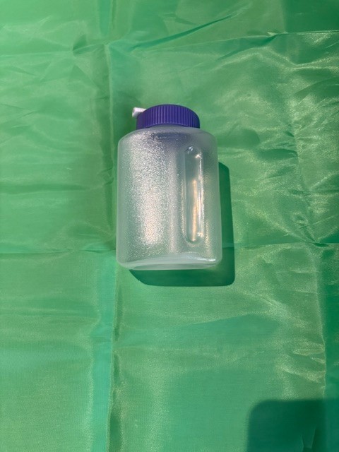 Rubbermaid Litterless Juice Box - 8.5 oz - 250 ml - W- Straw - Purple Cap gallery