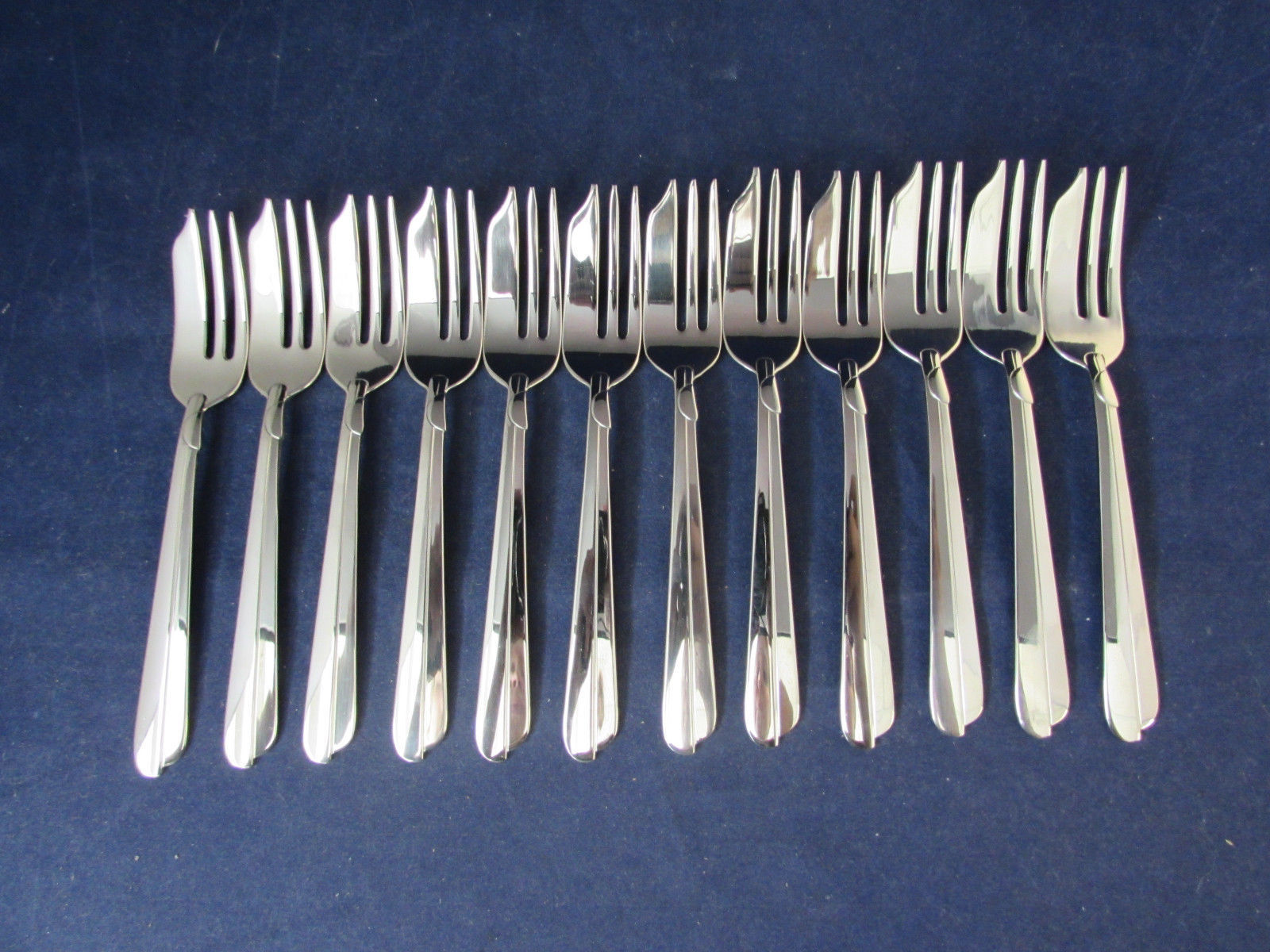 SET OF TWELVE - Oneida Stainless Flatware RADIUS Pastry Forks USA Made * gallery