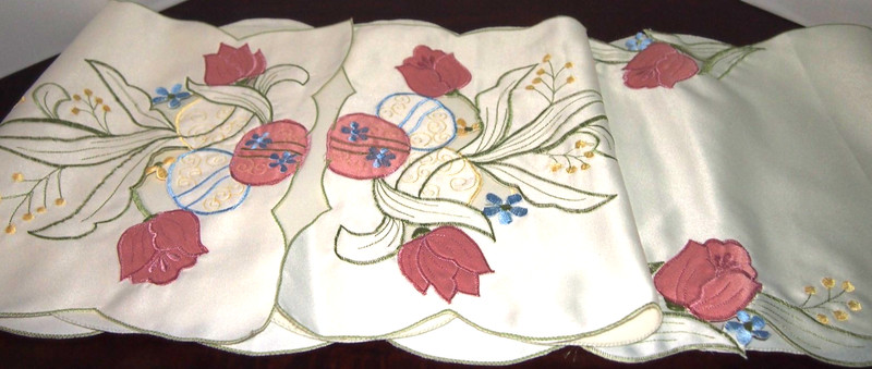 Easter/Spring Table Runner Embroidered /Appliqué Tulips, Daffodils & Easter Eggs gallery