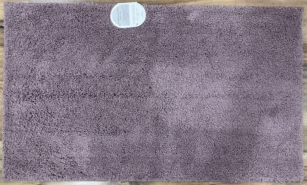 Threshold Performance Plus Bath Rug Pink Mauve 20 X 34 New with Tags