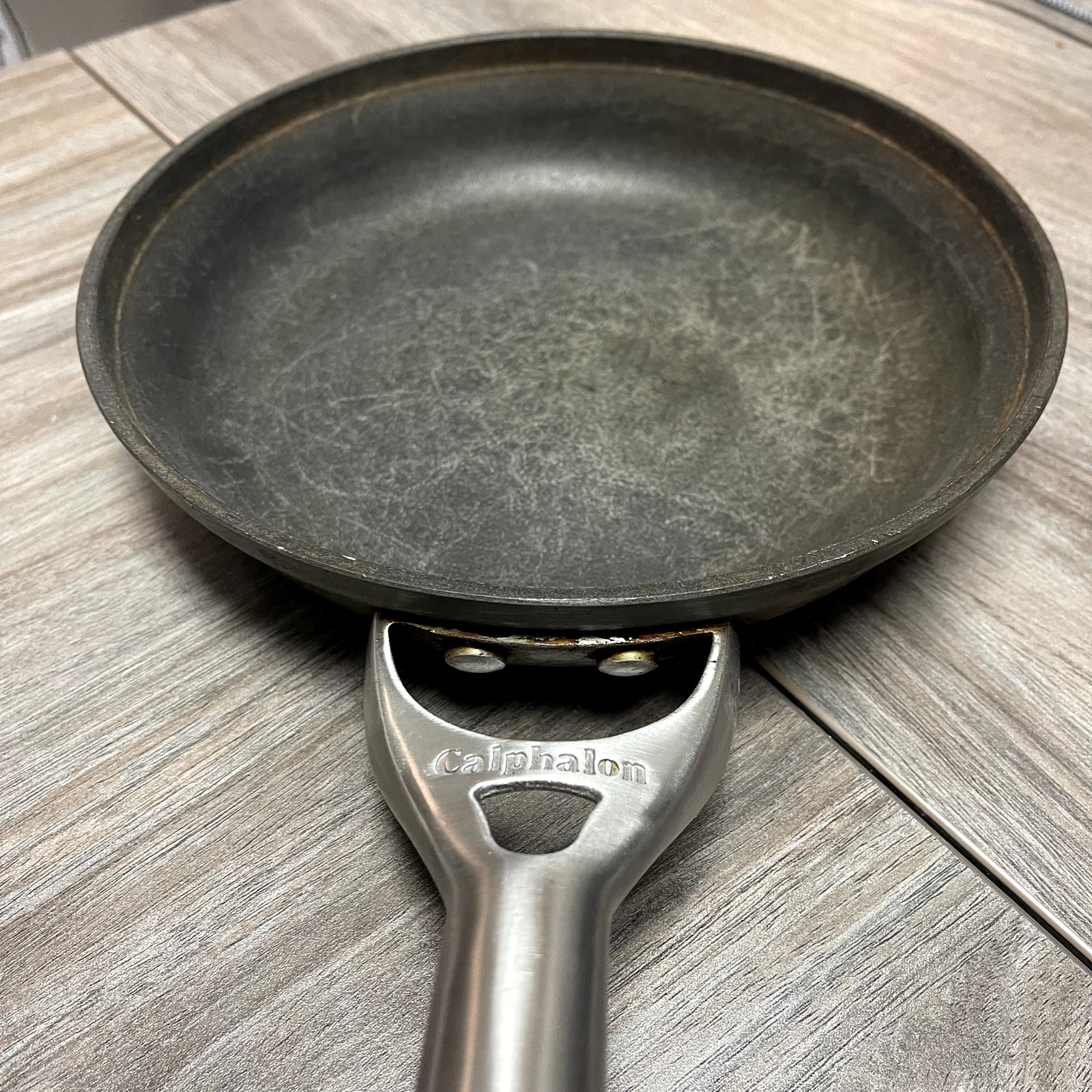 Calphalon Commercial Aluminum Anodized Cookware 10" Frying Pan Skillet 1390 R2 gallery