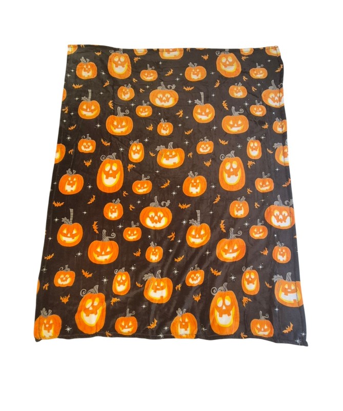 Hyde & and EEK Boutique 50x60 Soft Black Pumpkin and Bat Halloween Throw Blanket gallery