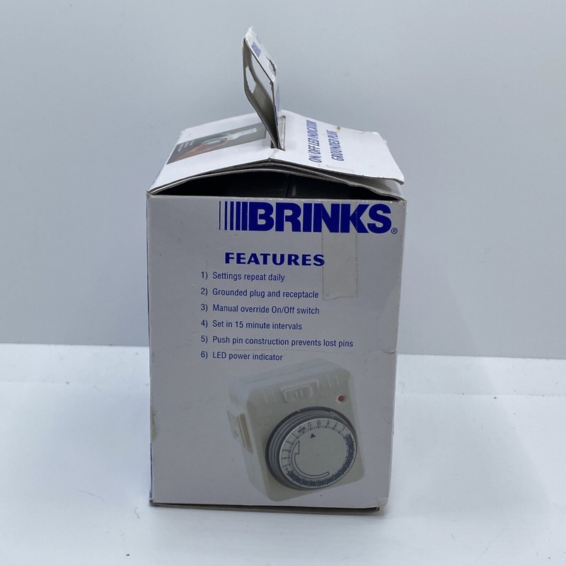 Brinks 42-1020 Mechanical Timer Grounded Plug 120V For Indoor Use Only gallery