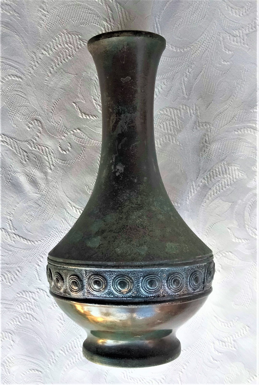 ORIENTAL BRONZE FINISH BRASS VASE WITH AGED GREEN PATINA 21.5CM gallery