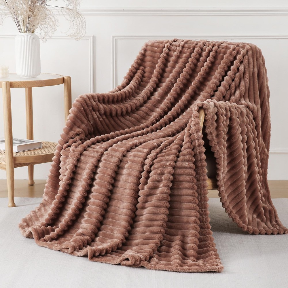 YIICKO Chocolate Throw Blanket for Couch Sofa 60x80 Twin(60"x80"),