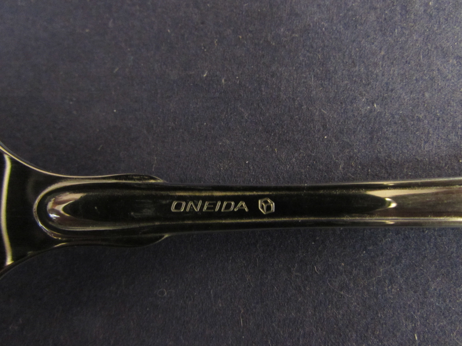 Oneida Stainless Flatware CLASSIC SHELL Serving Fork - CUBE Mark - MADE IN USA gallery
