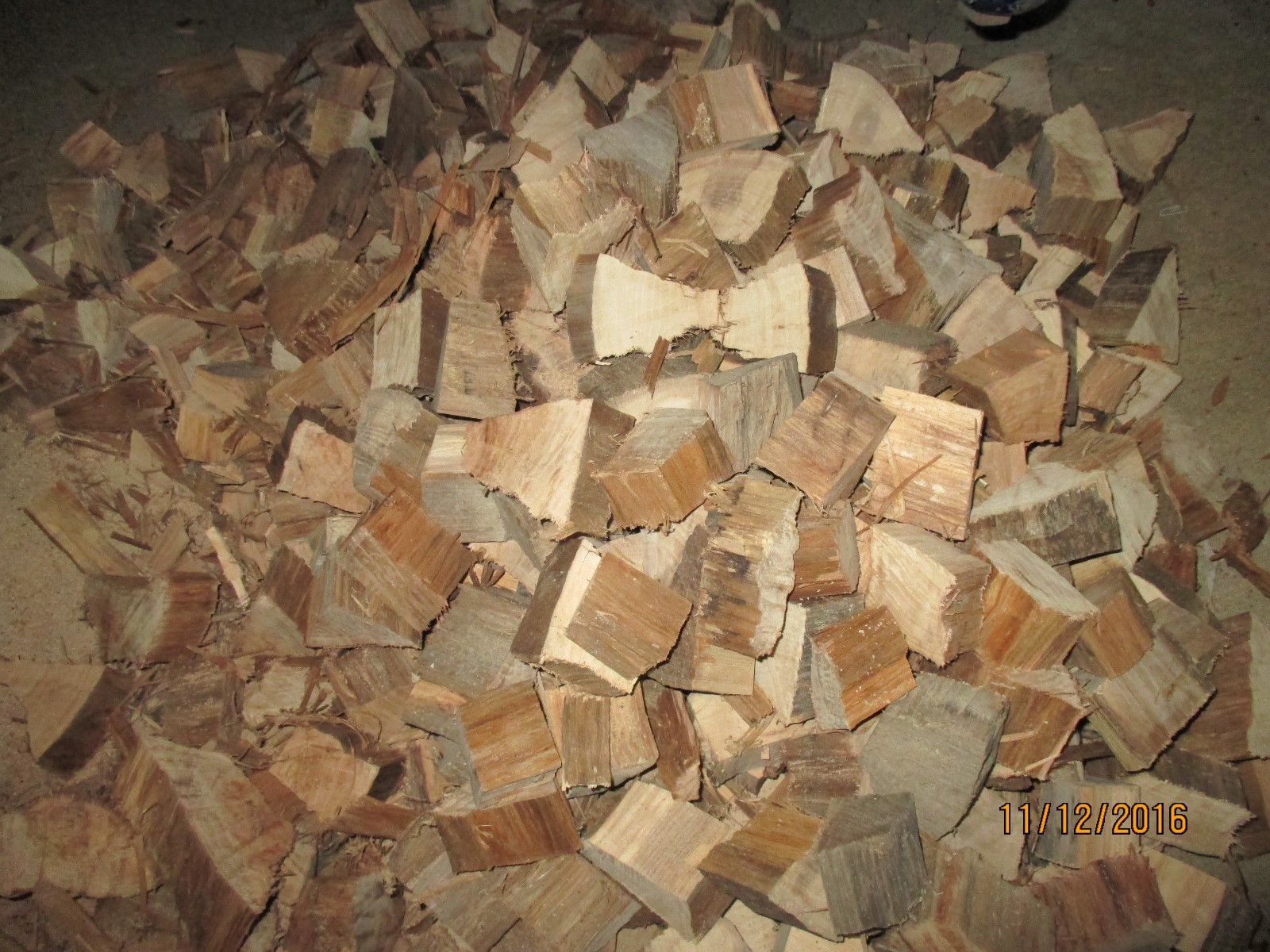 Seasoned Pecan Wood Chunks for Grilling Smoking Barbecue Competition Size gallery