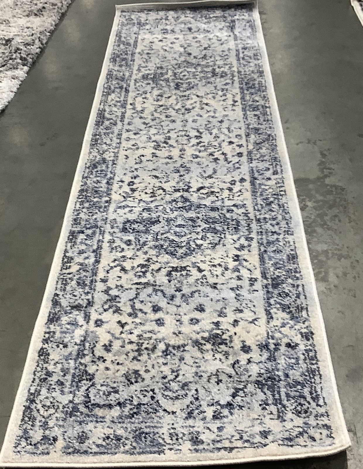 IVORY / NAVY 2'-0" x 8'-0" Back Stain Rug, Reduced Price 1172685167 CHL411A-28 gallery