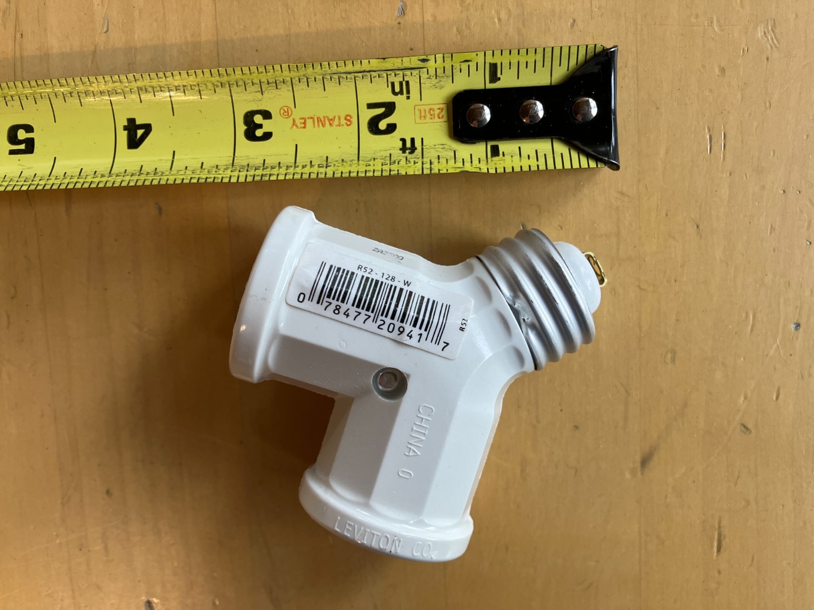 Leviton R52-128-W Double Standard Socket Adapter, 660W-250W, White gallery