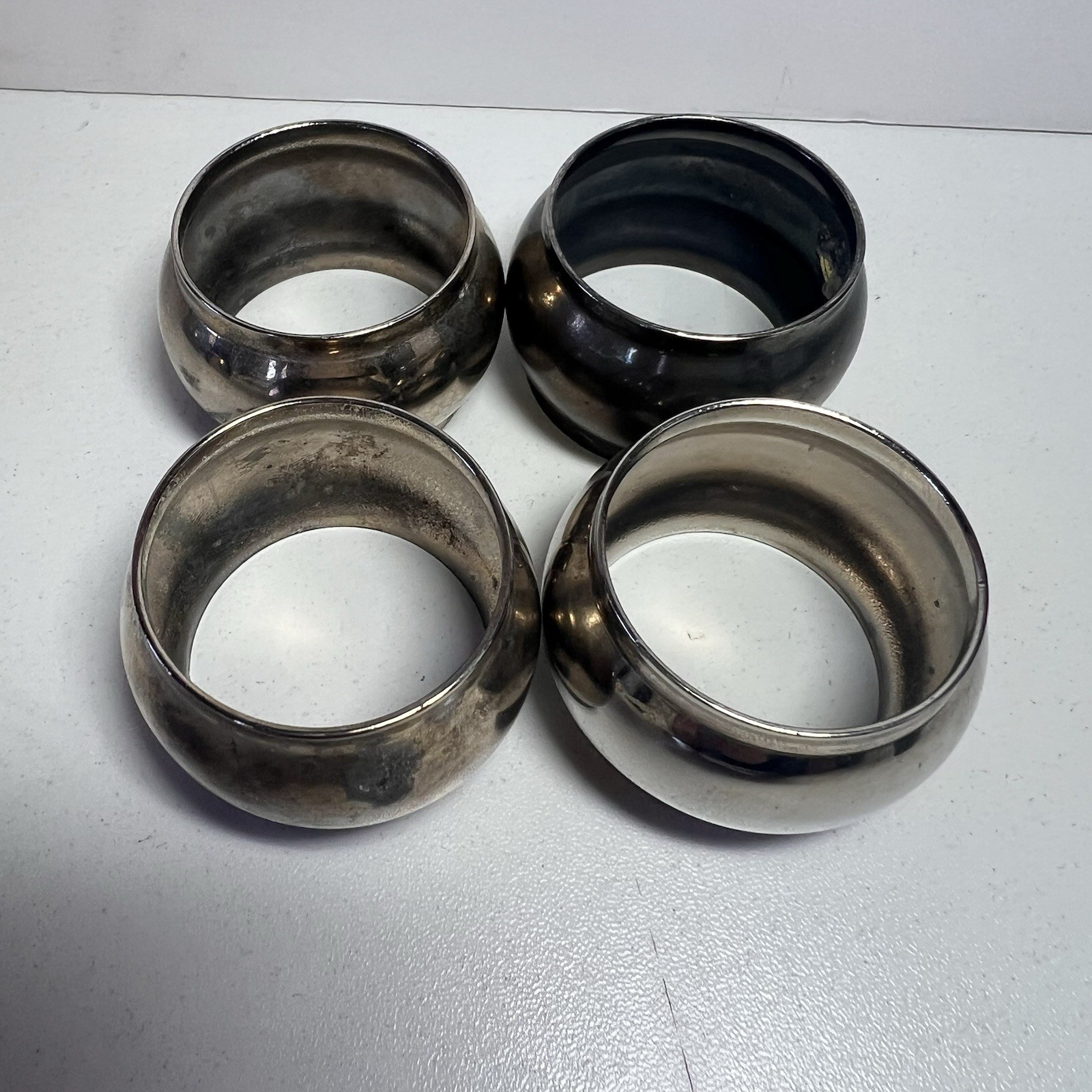 4 Vintage Napkin Rings Silverplate gallery