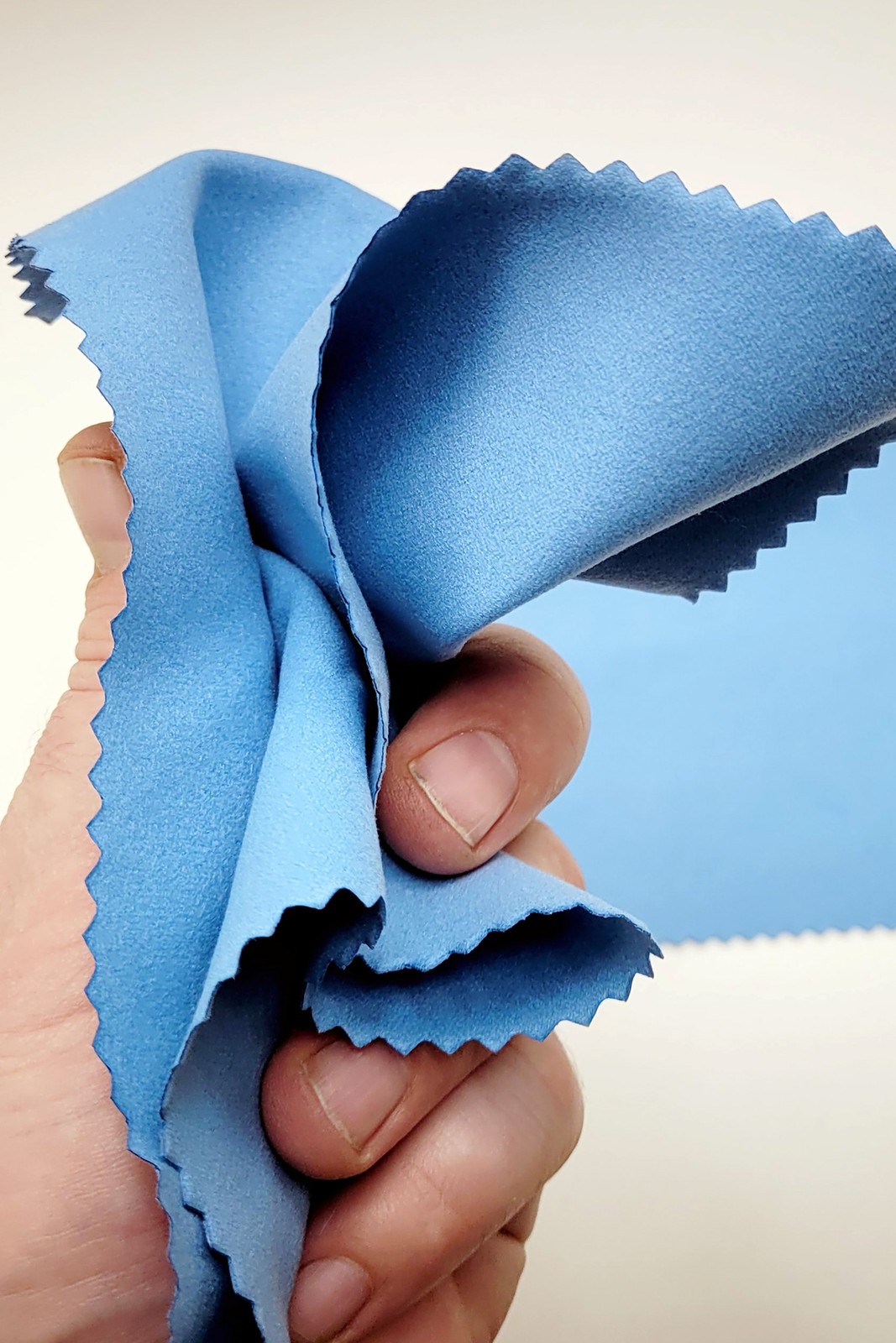 2-PACK Pro Grade Microfiber Cleaning Cloths for CD's, DVD's, and BLU-Ray Discs gallery