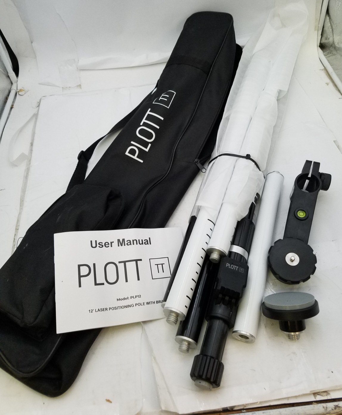Plott 12-Ft Modular Laser Pole,Lightweight Alum Ext W/bubble lvl&Case (PLP 12) gallery