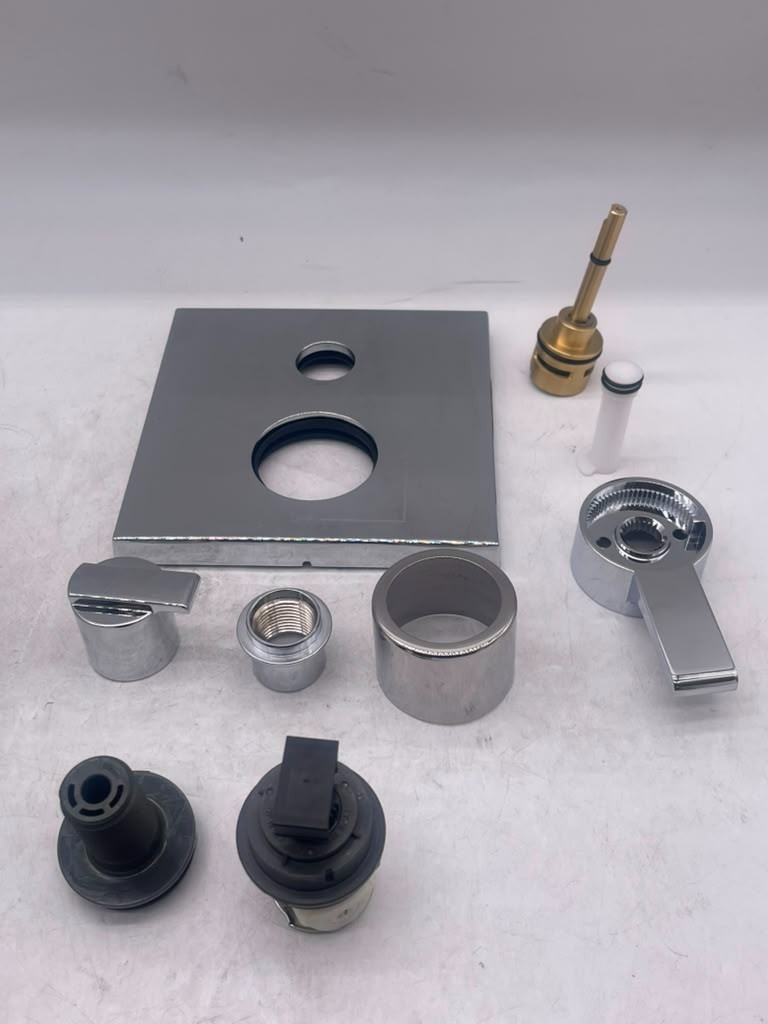 Delta Ara T27967 17 Series 6-Setting Diverter Shower Trim Kit Chrome Used gallery