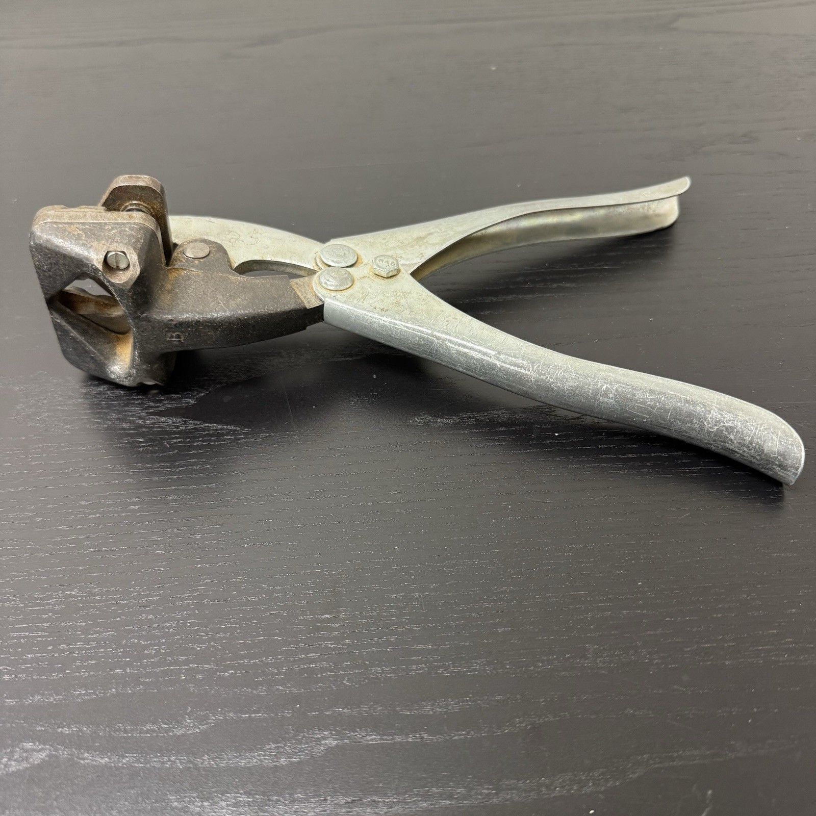 Sheet Metal 90° Corner Notcher Shear Hand Held Pliers gallery