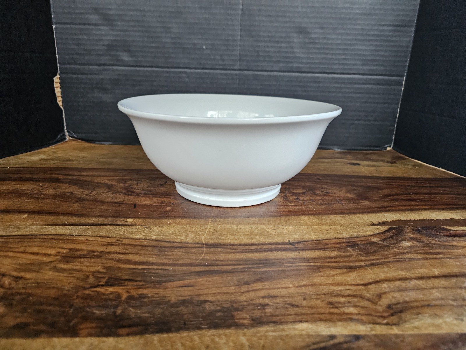 Over and Back White Porcelain 10" Round Footed Pasta Salad Fruit Serving Bowl gallery