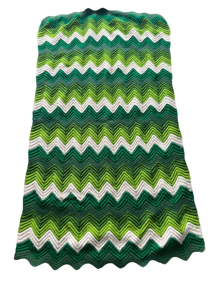 Vintage Chevron Zig Zag Pattern Crochet Knitted Afghan Throw Blanket 33”x56”