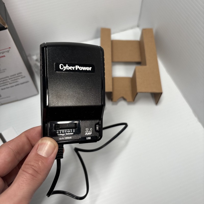 Universal AC Power Adapter 7 Tips CyberPower 1300mA 100 to 120V - CPUAC1U1300 gallery