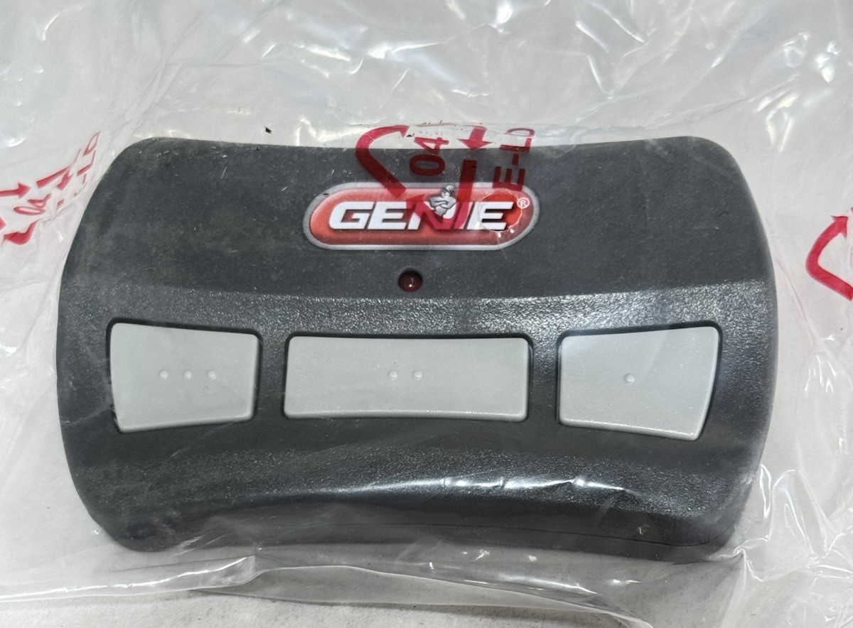 Genie GITR-3BX Intellicode Garage Door Opener 3-Button Remote Control 37517S OEM gallery