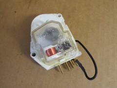 Whirlpool Refrigerator Defrost Timer Control Part # 943435 W10822278