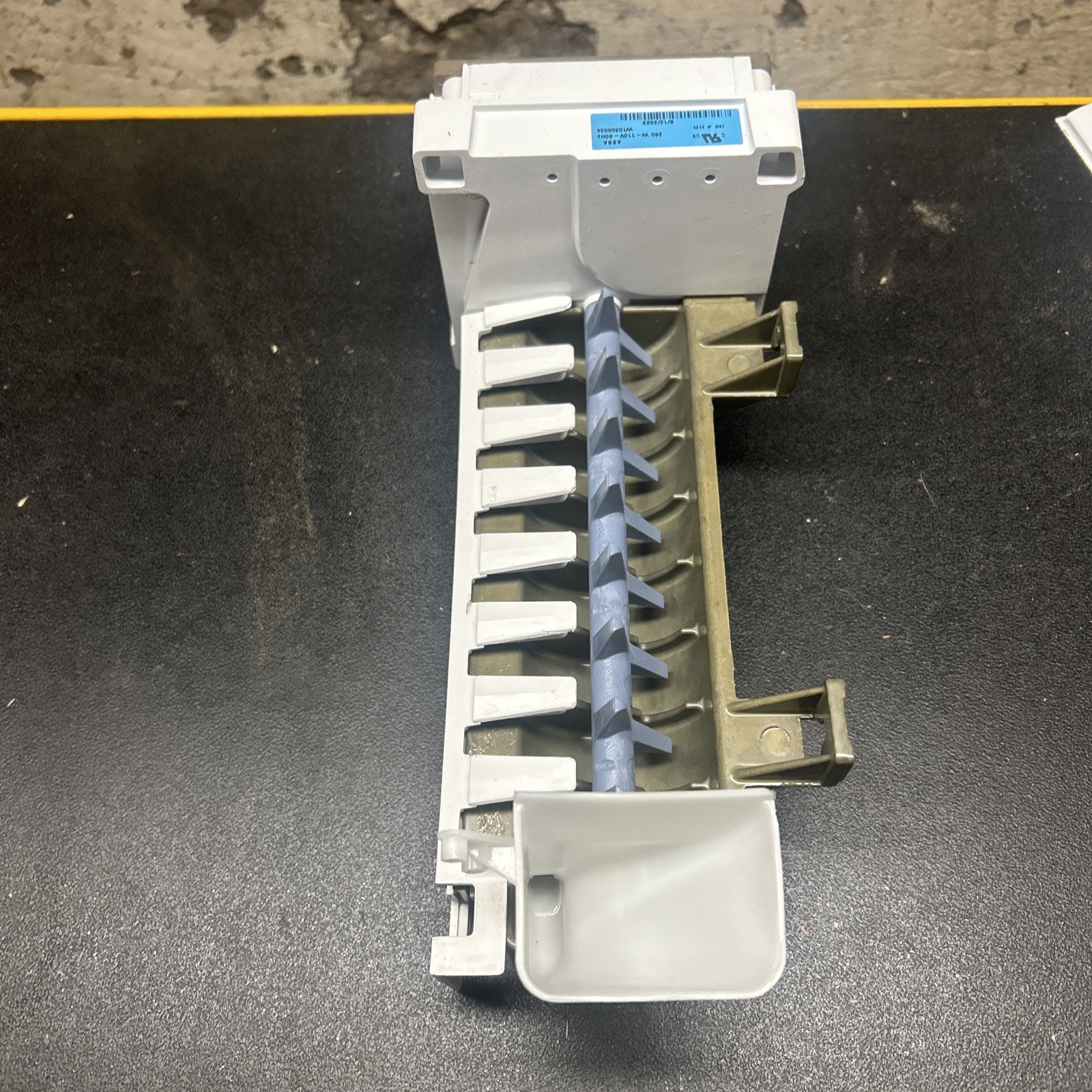 Whirlpool WPW10300024 Ice Maker Assembly gallery