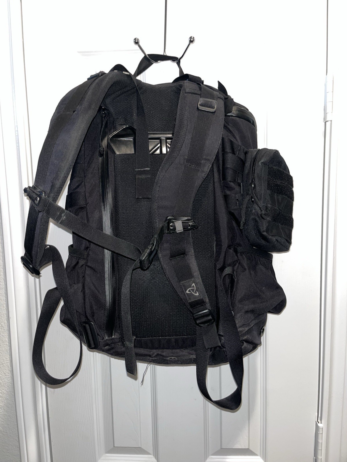 Mystery Ranch Hiking Backpack Black Nylon Padded Straps External Pockets 3
