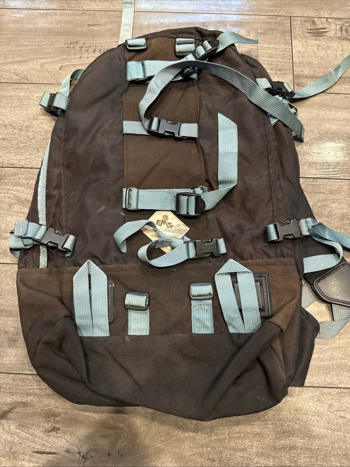 EMS Eastern Mountain Sports Backpack 18″