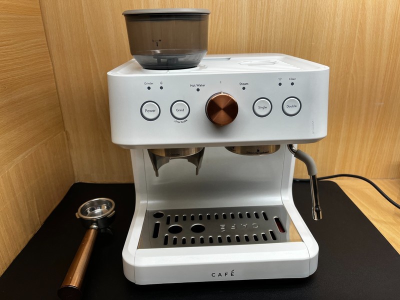Café Bellissimo Semi Automatic Espresso Machine -White-WiFi Connected gallery