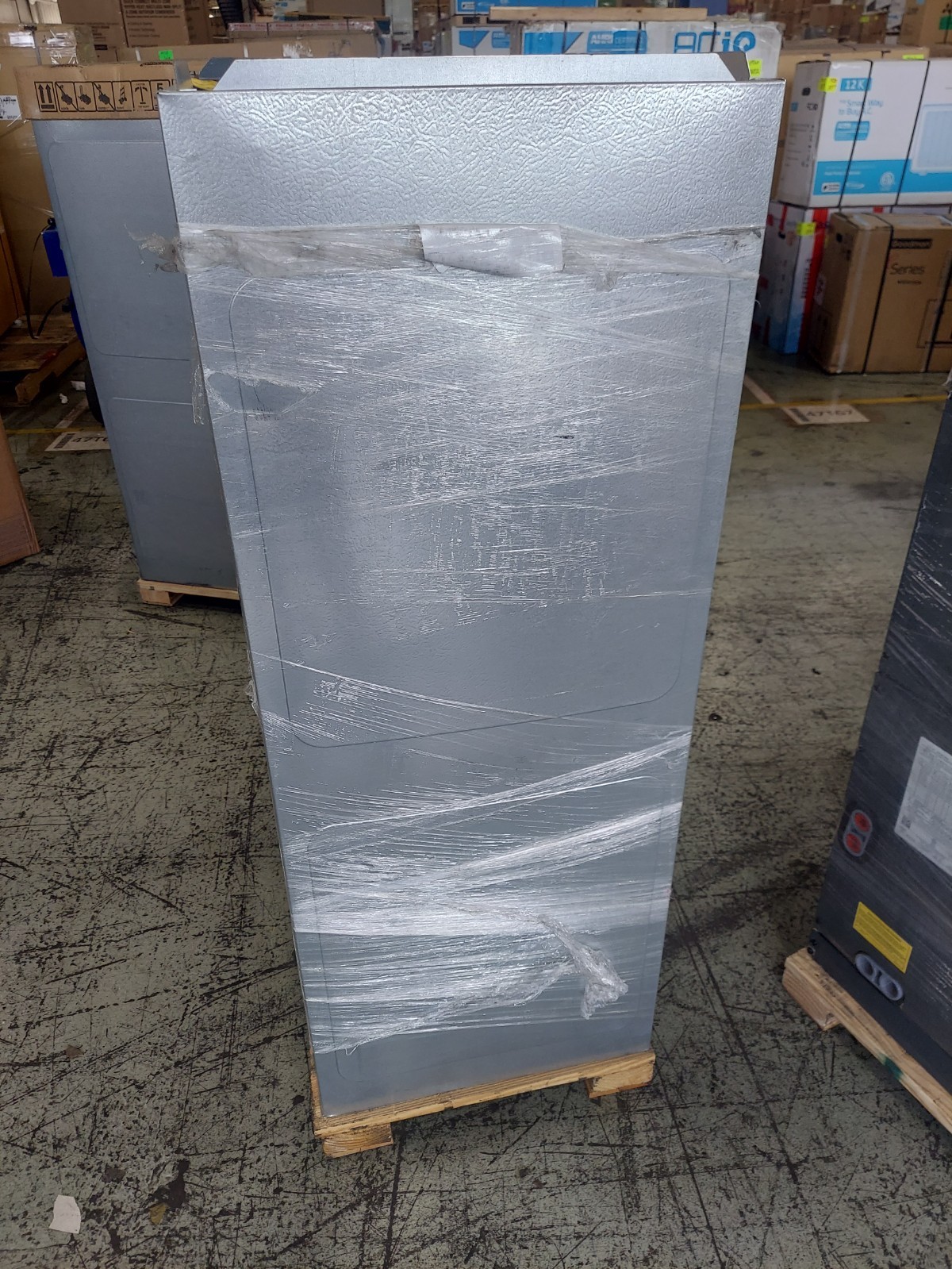 Goodman 2 TON Multi-Positional Air Handler, AMST24BU1400, Scratch & Dent gallery