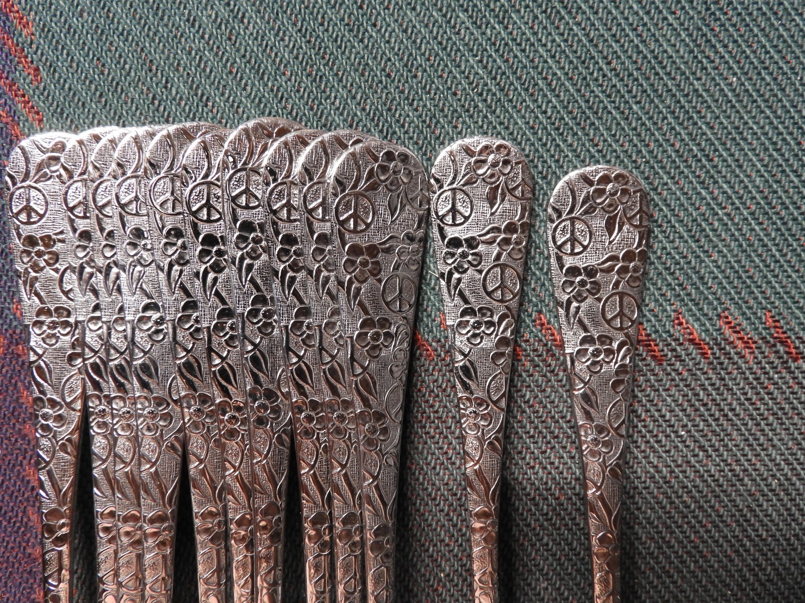 12 - Liberty Tabletop - Woodstock Dinner Place Forks - 8 in. - NEW 2nd gallery