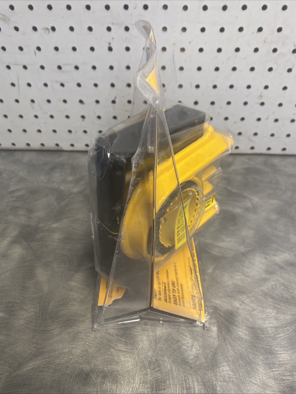 DEWALT Door Lock Installation Kit D180004 Bi-Metal Hole Saws - NEW!! gallery