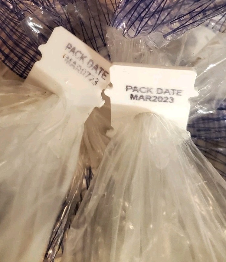 FRESH! Gilroy Garlic California Heirloom USA Grown 2 lbs Of 2 Bags Package 06/26 gallery